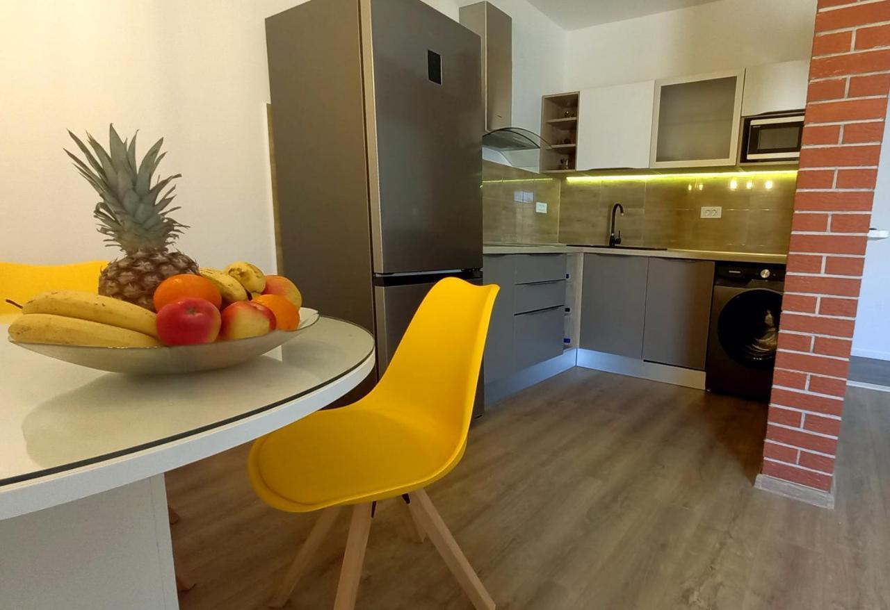 Apartmani Omrcen Baska Voda Exterior photo