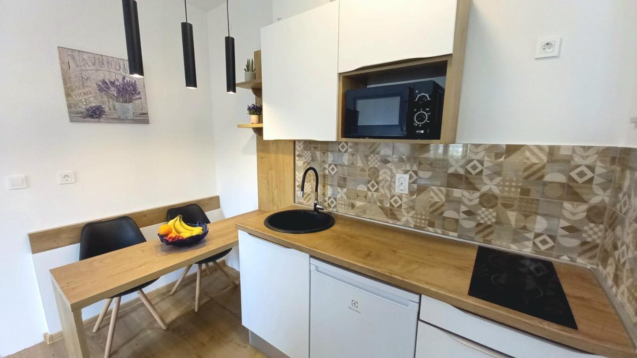 Apartmani Omrcen Baska Voda Exterior photo